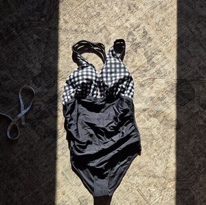 Cupshe Black and White Checkered One Piece Swimsuit